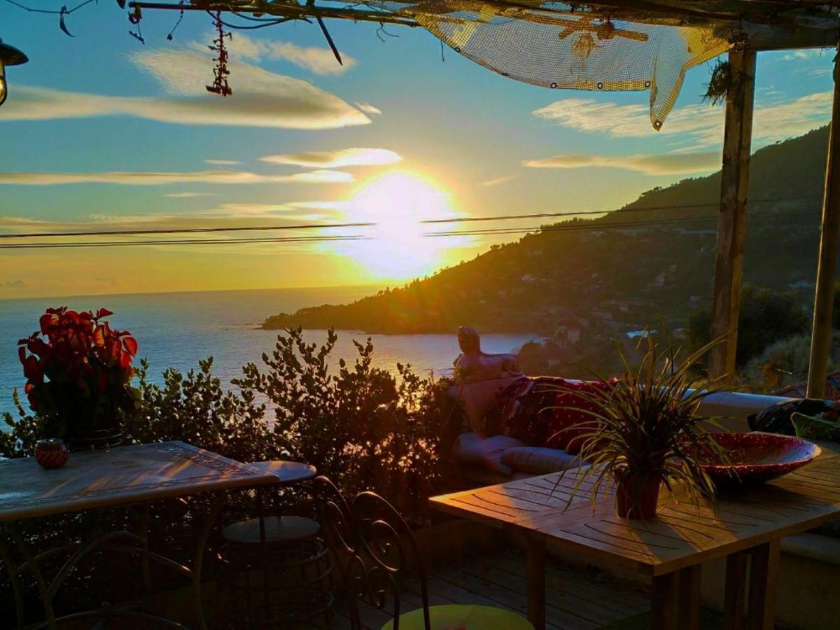 Romantic Casa Lorenzina Affittacamere Ventimiglia Exterior photo