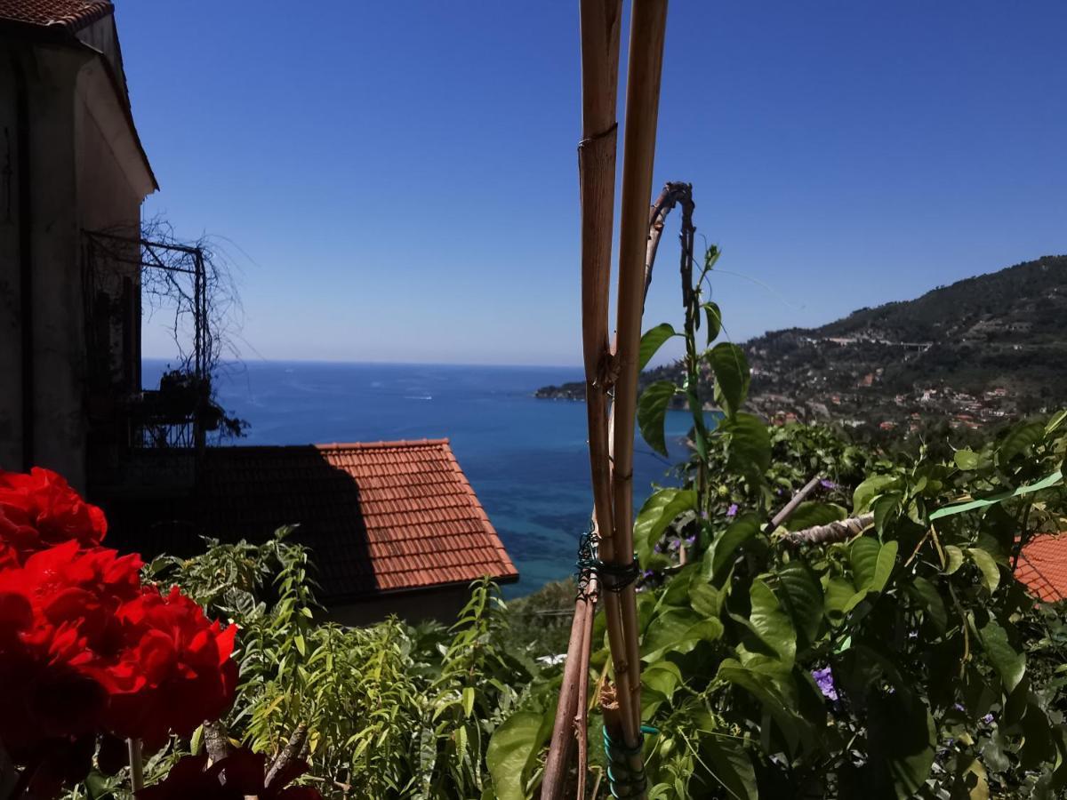Romantic Casa Lorenzina Affittacamere Ventimiglia Exterior photo